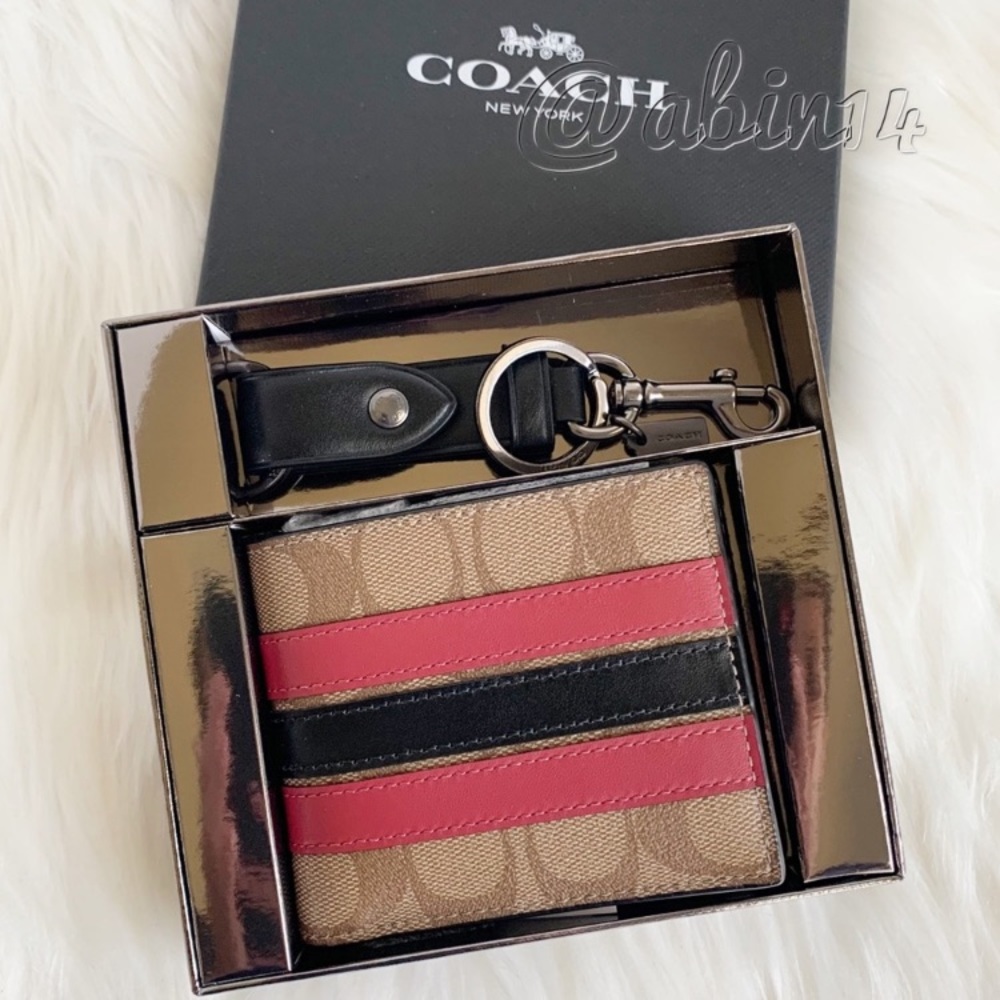 New in Gift Box Coach ID Billfold Wallet Key Fob
